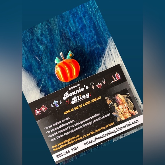 Bonnie’s Bling One of a Kind Fused Glass Jewelry and Accessories to Wear. - Picture 4 of 16